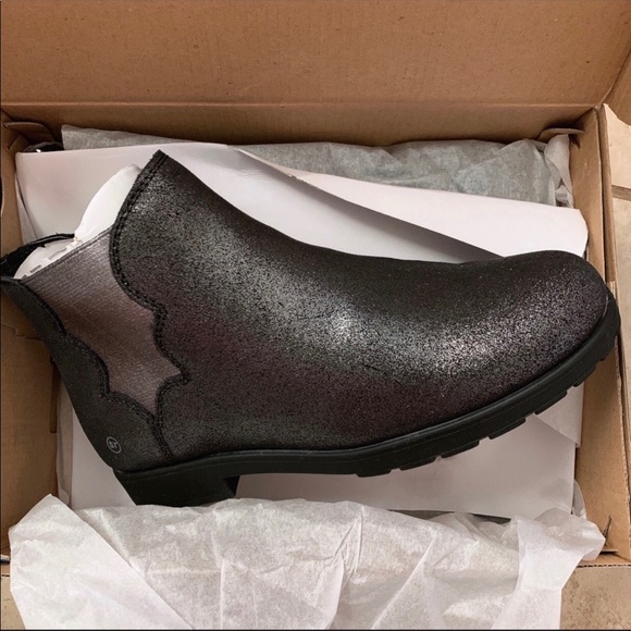 Stride Rite Isabella Metallic Bootie - Picture 2 of 5